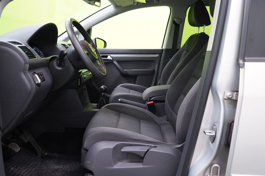 Volkswagen Touran vaihtoauto