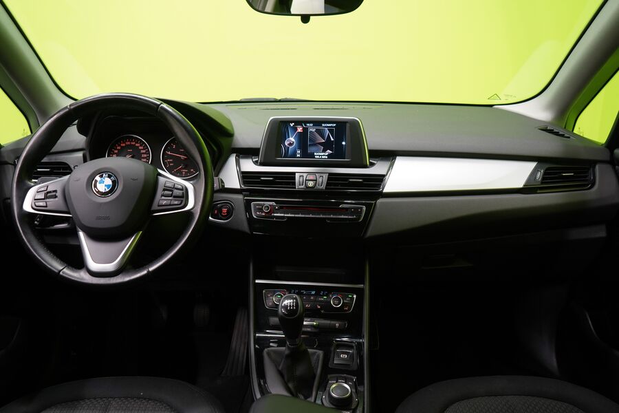 BMW 218 vaihtoauto