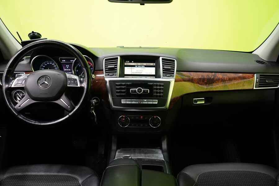 Mercedes-Benz ML vaihtoauto