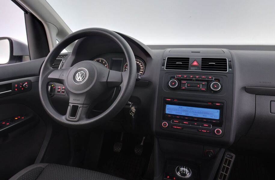 Volkswagen Touran vaihtoauto