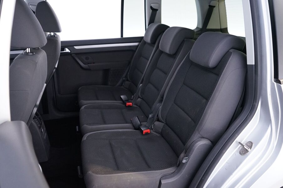 Volkswagen Touran vaihtoauto