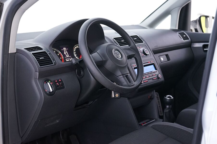 Volkswagen Touran vaihtoauto