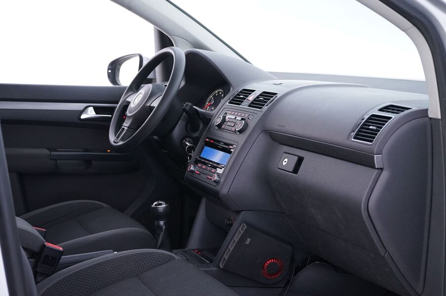 Volkswagen Touran vaihtoauto