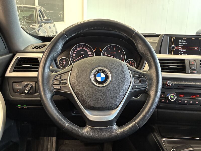 BMW 320 vaihtoauto