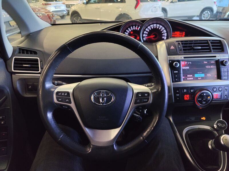 Toyota Verso vaihtoauto