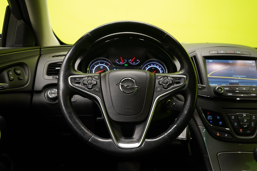 Opel Insignia vaihtoauto
