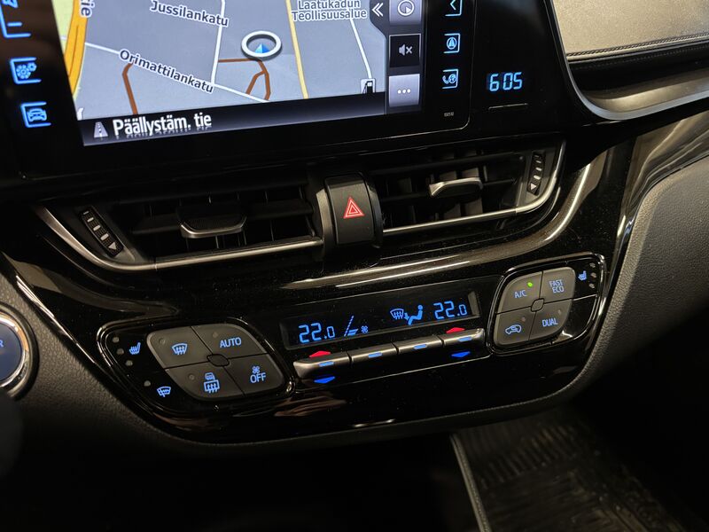 Toyota C-HR vaihtoauto