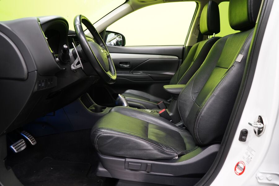 Mitsubishi Outlander PHEV vaihtoauto