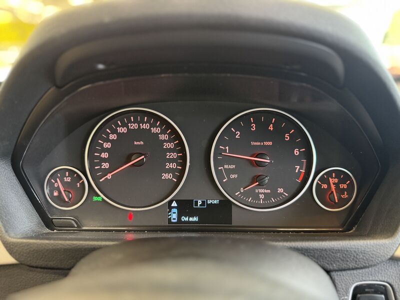 BMW 320 vaihtoauto