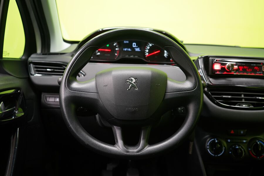 Peugeot 208 vaihtoauto