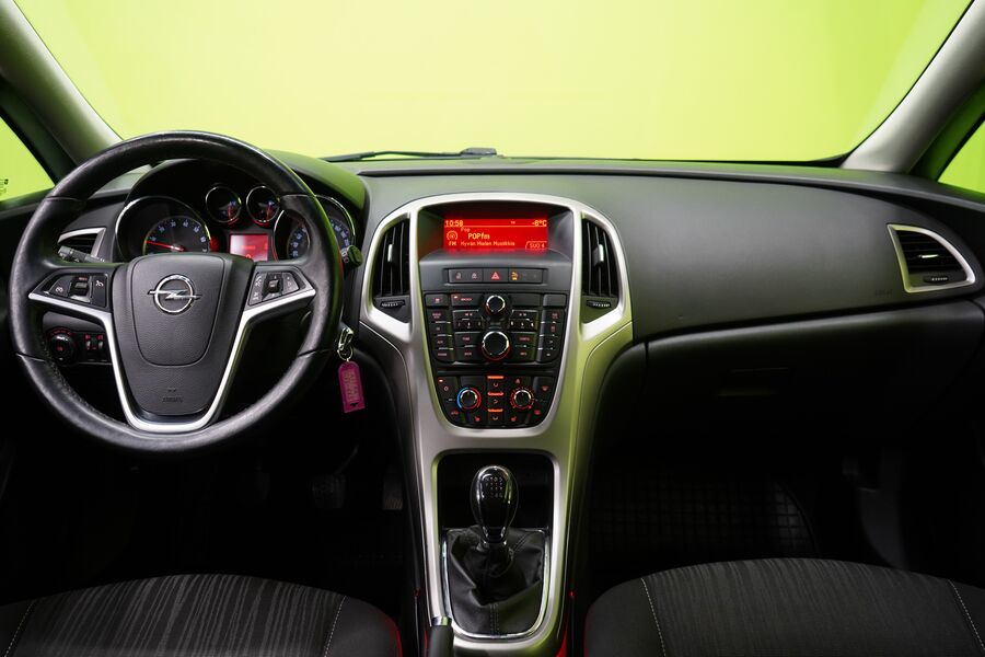 Opel Astra vaihtoauto