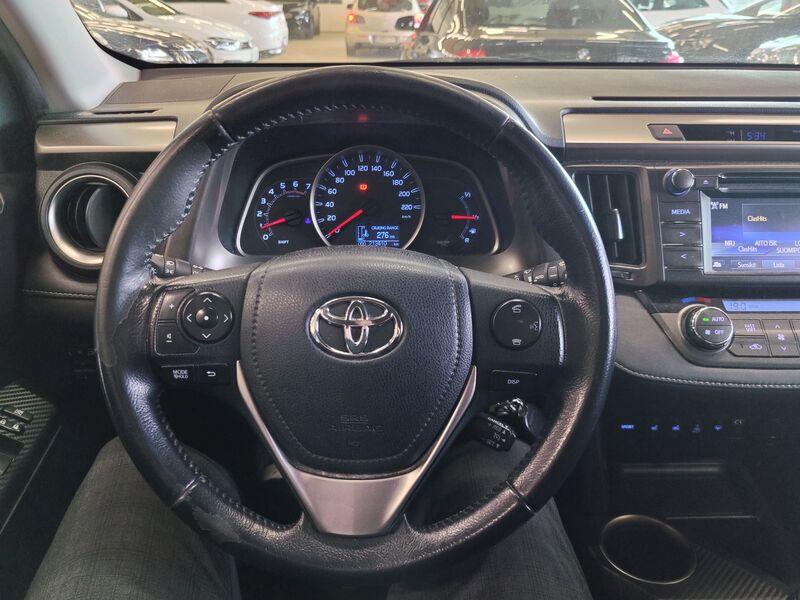 Toyota RAV4 vaihtoauto