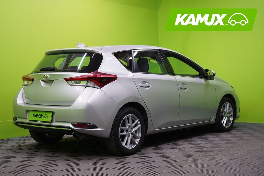 Toyota Auris vaihtoauto