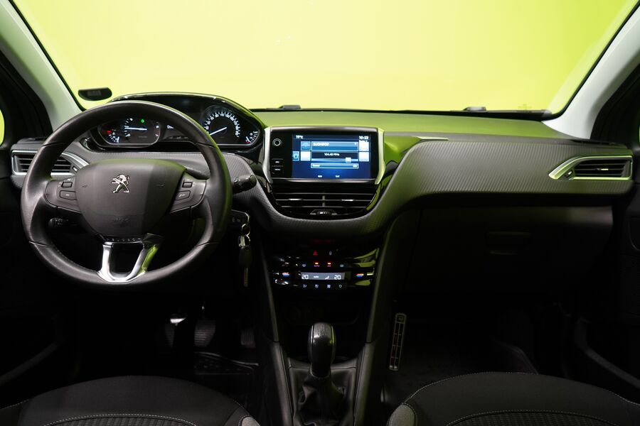 Peugeot 208 vaihtoauto