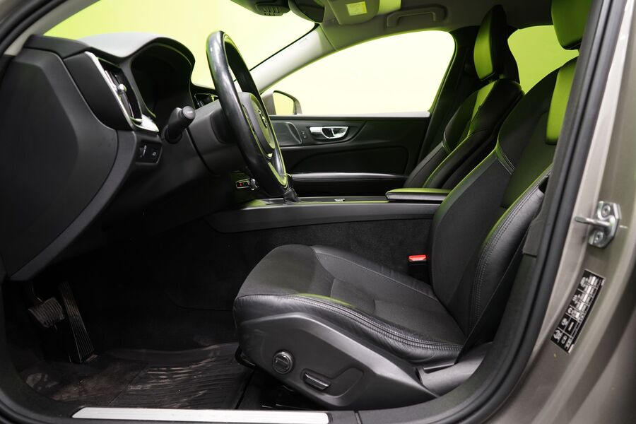 Volvo V60 Cross Country vaihtoauto