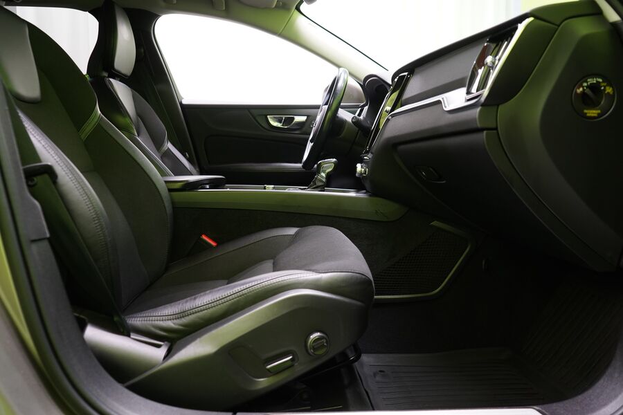 Volvo V60 Cross Country vaihtoauto