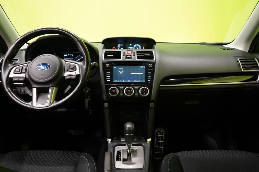 Subaru Forester vaihtoauto