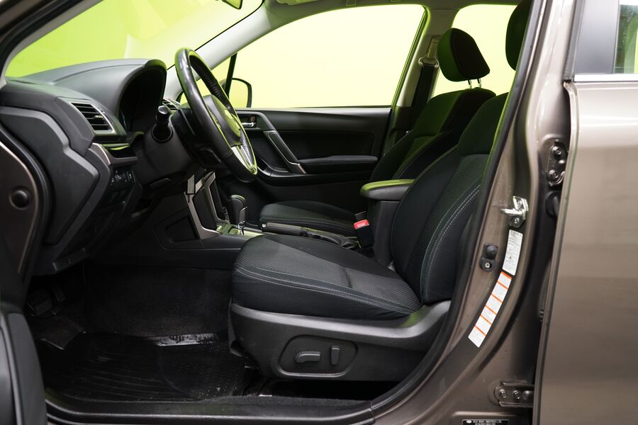 Subaru Forester vaihtoauto