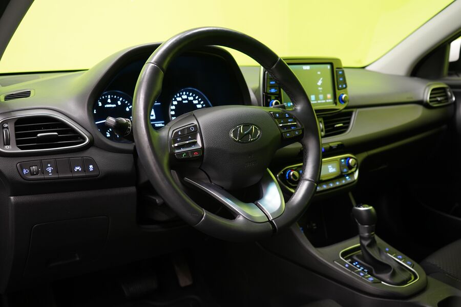 Hyundai i30 Fastback vaihtoauto