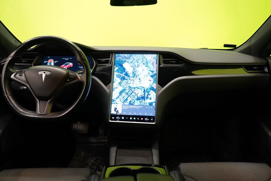 Tesla Model S vaihtoauto