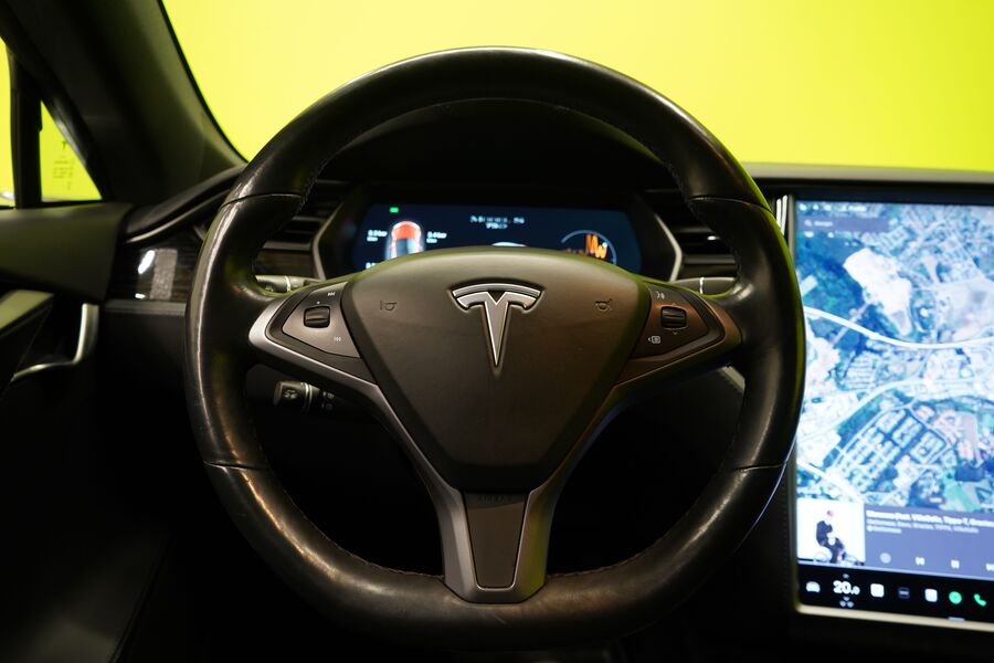 Tesla Model S vaihtoauto