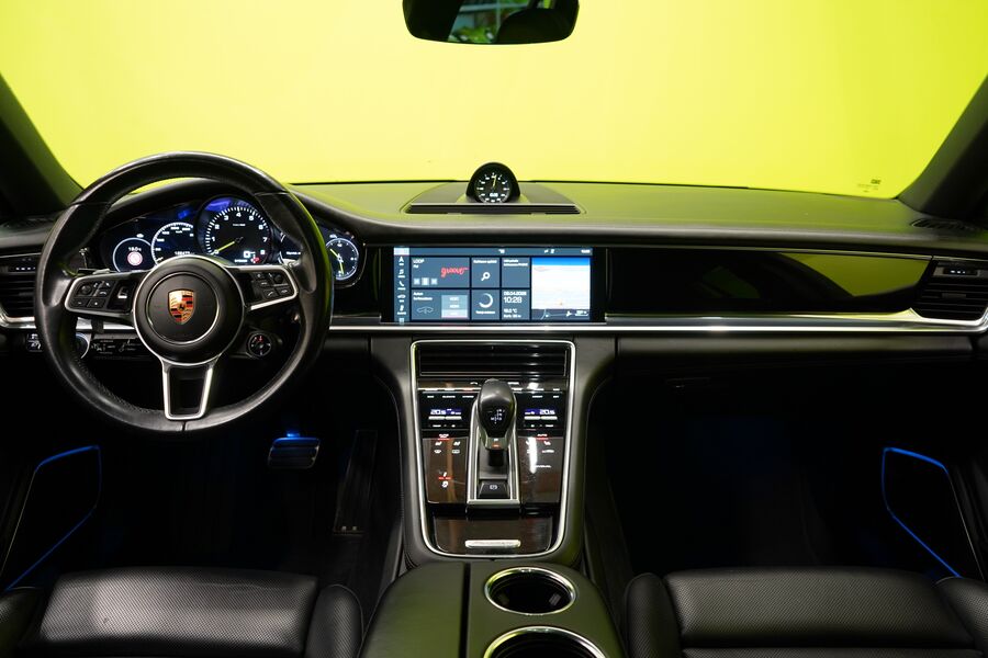Porsche Panamera vaihtoauto