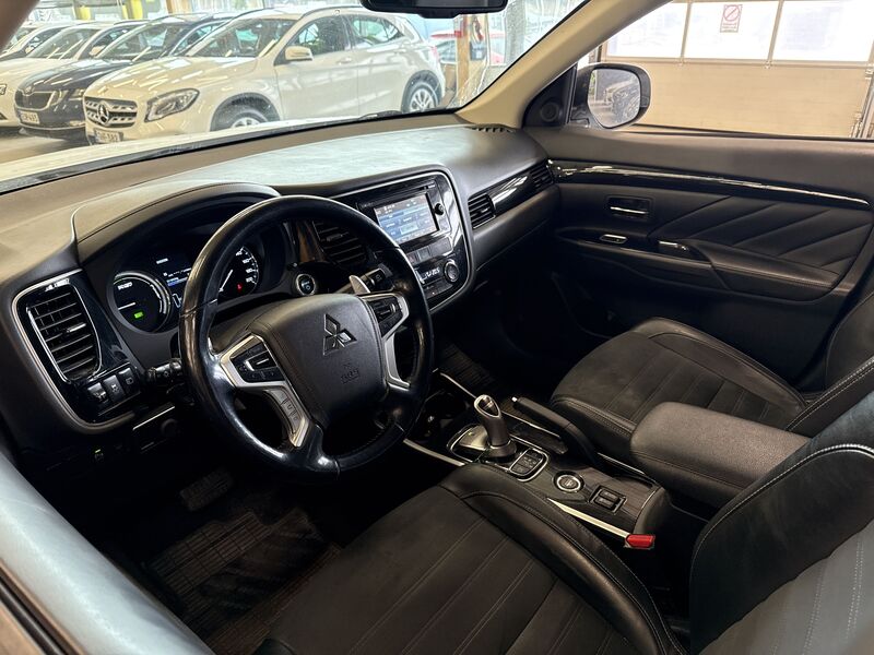 Mitsubishi Outlander PHEV vaihtoauto