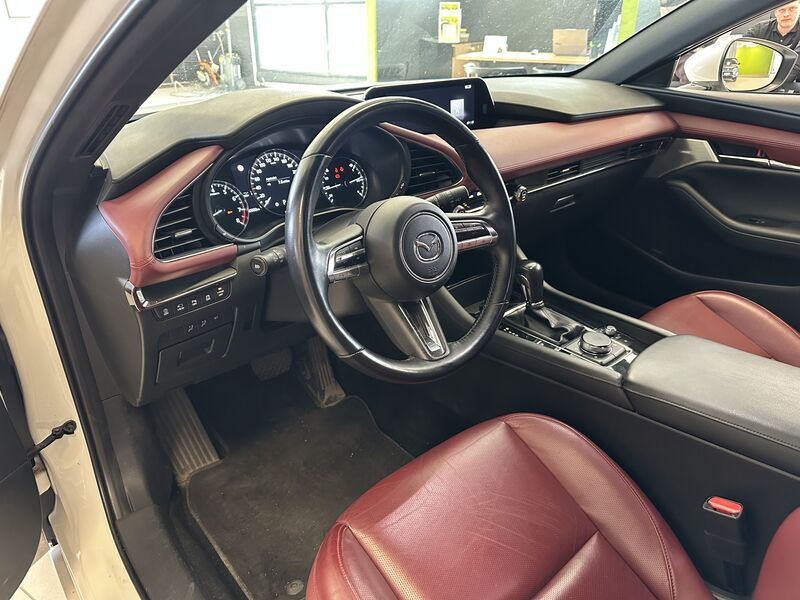 Mazda 3 vaihtoauto
