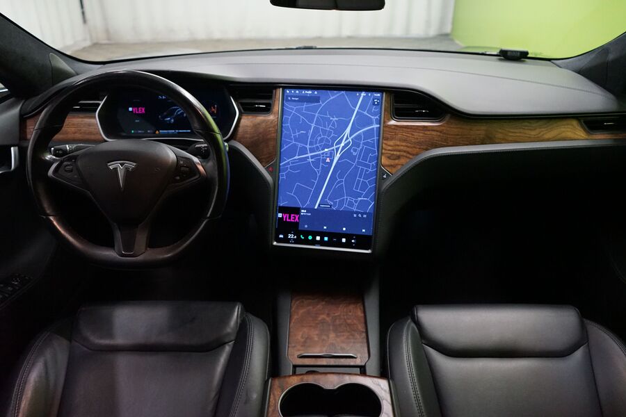 Tesla Model S vaihtoauto