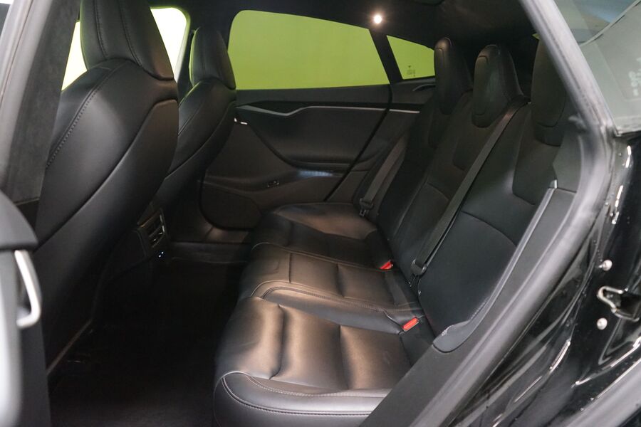 Tesla Model S vaihtoauto