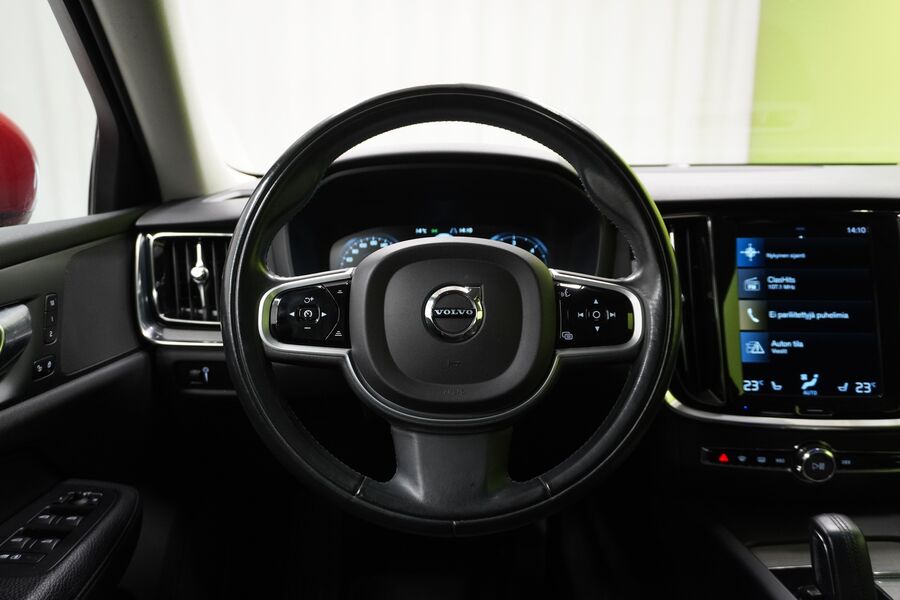 Volvo V60 Cross Country vaihtoauto