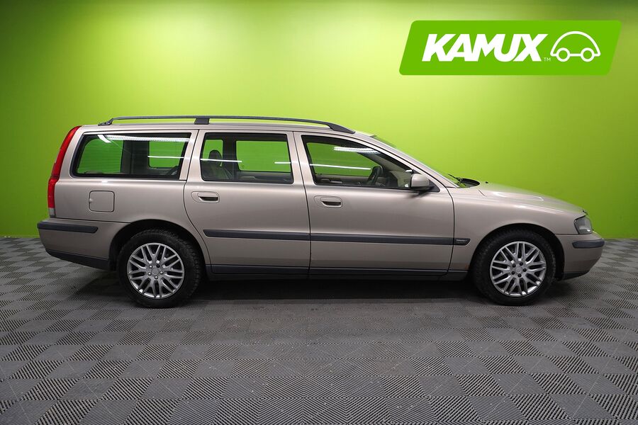 Volvo V70 vaihtoauto