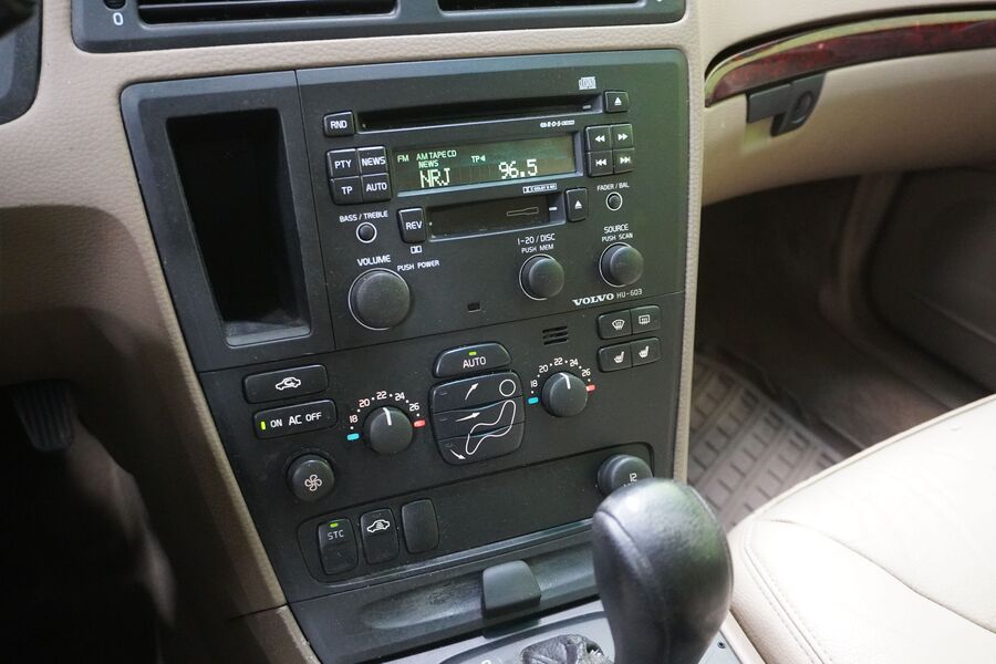 Volvo V70 vaihtoauto