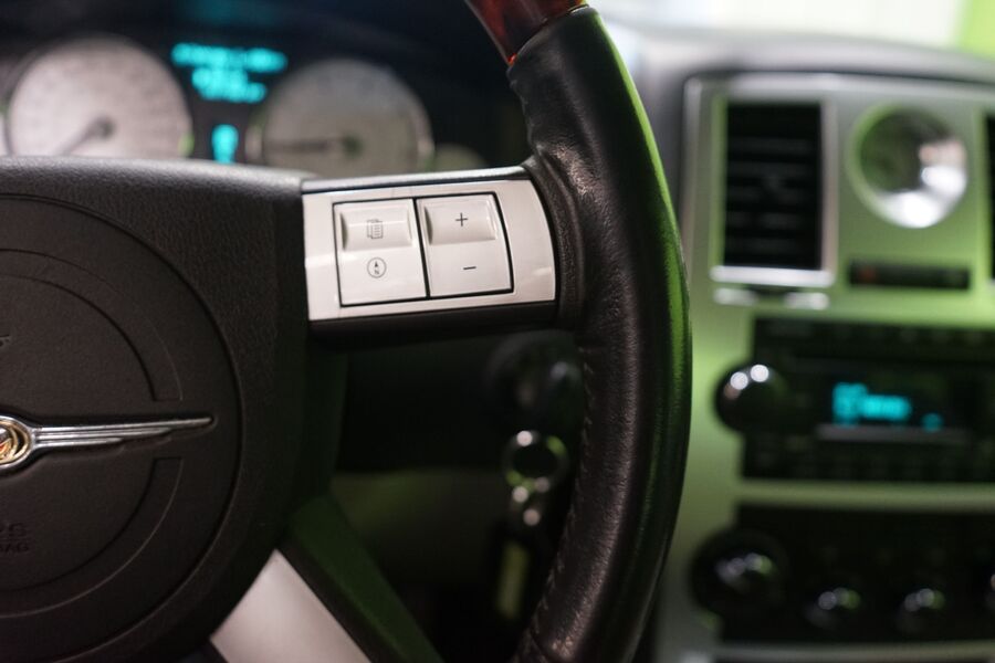 Chrysler 300C vaihtoauto