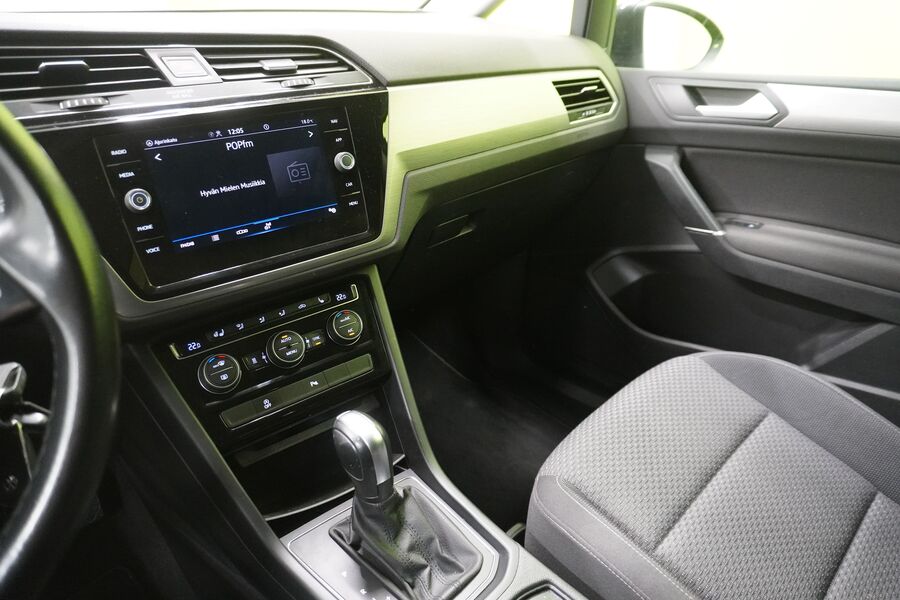 Volkswagen Touran vaihtoauto