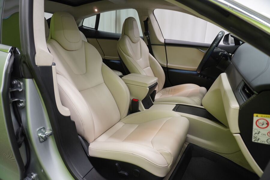 Tesla Model S vaihtoauto