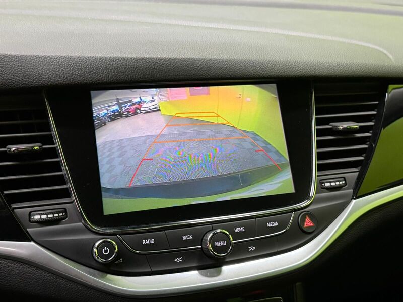 Opel Astra vaihtoauto