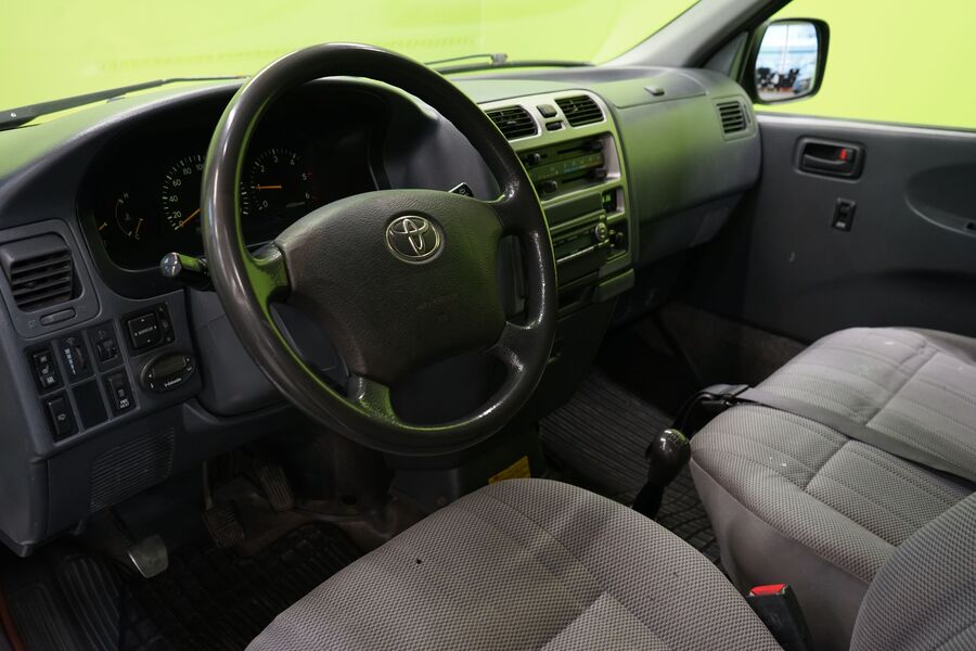 Toyota Hiace vaihtoauto