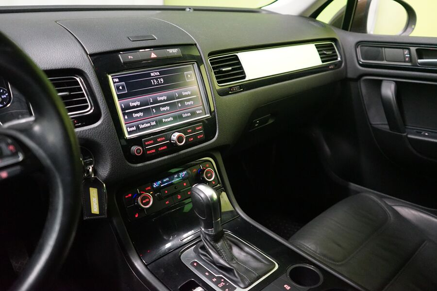 Volkswagen Touareg vaihtoauto