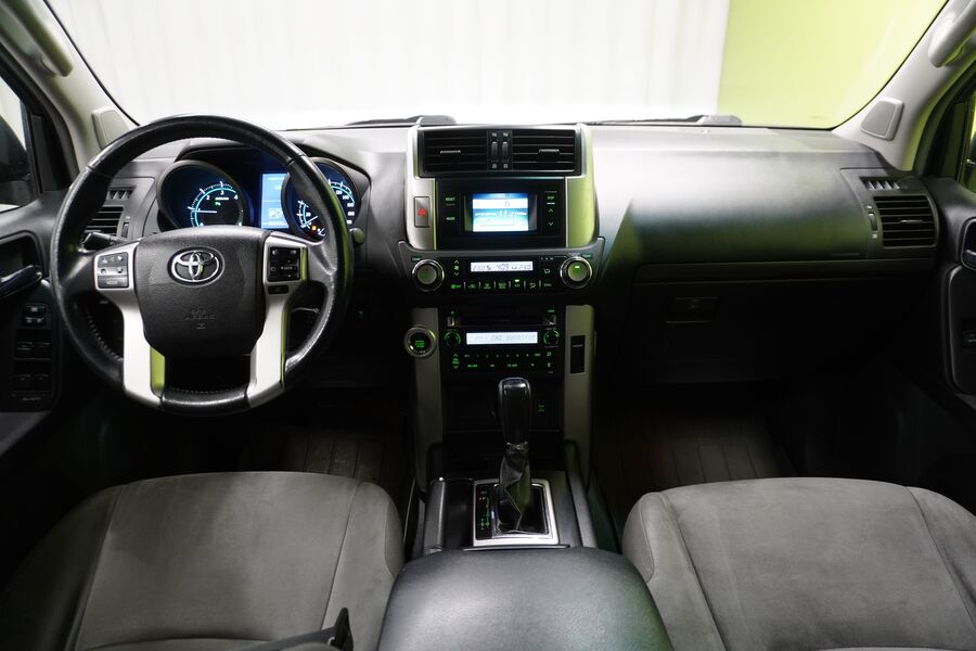 Toyota Land Cruiser vaihtoauto