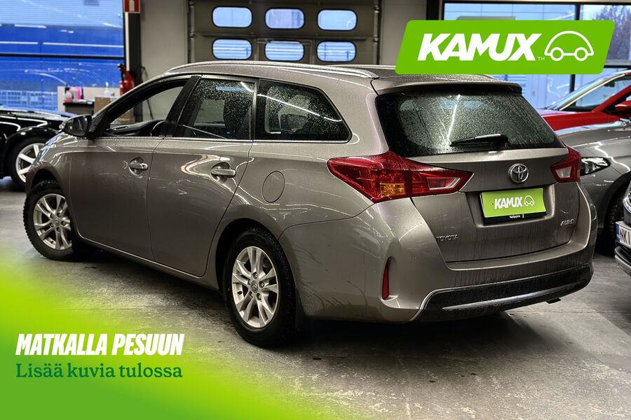 Toyota Auris vaihtoauto