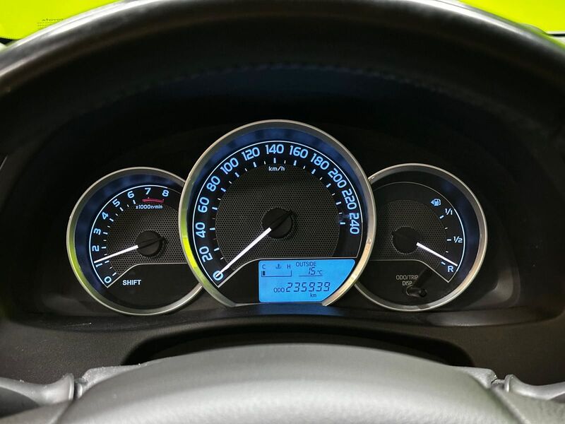 Toyota Auris vaihtoauto