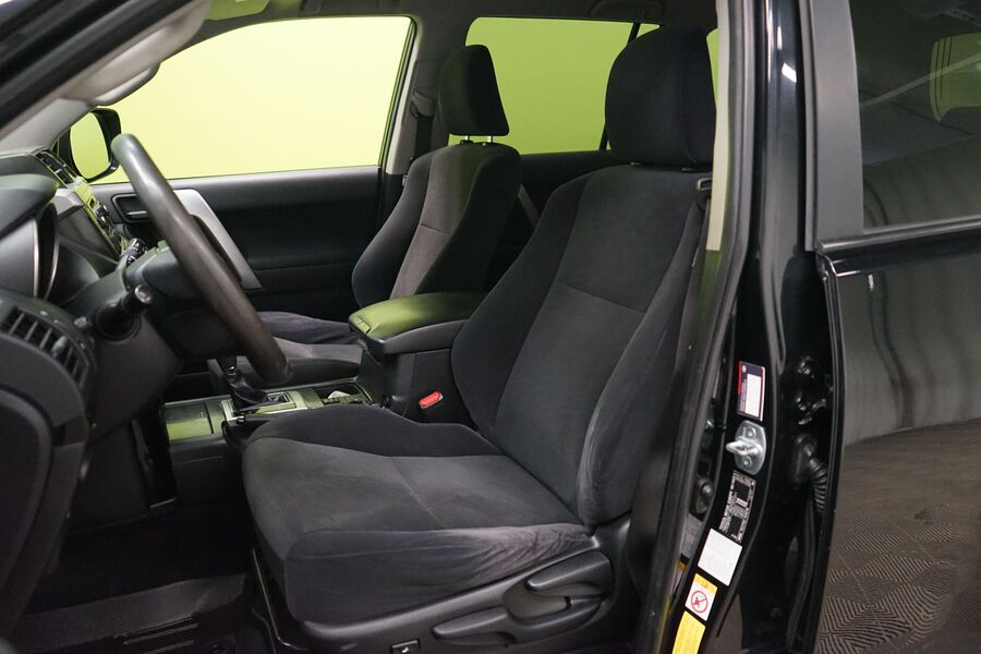 Toyota Land Cruiser vaihtoauto