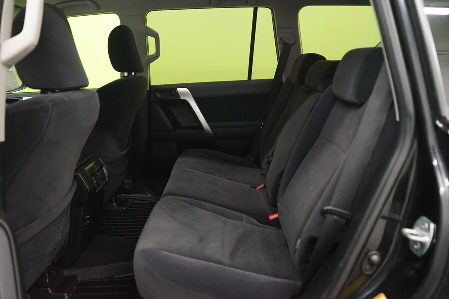 Toyota Land Cruiser vaihtoauto