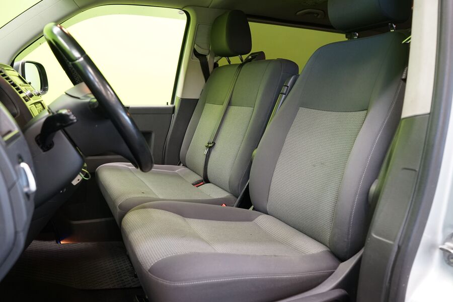 Volkswagen Caravelle vaihtoauto