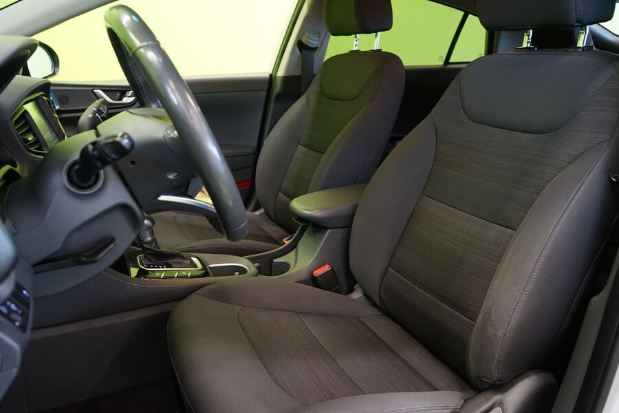 Hyundai IONIQ hybrid vaihtoauto