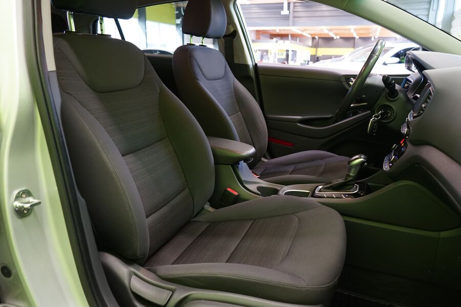 Hyundai IONIQ hybrid vaihtoauto