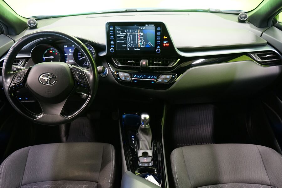 Toyota C-HR vaihtoauto