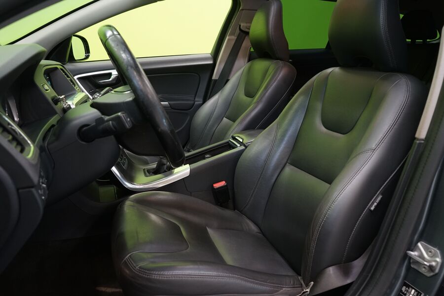 Volvo V60 Cross Country vaihtoauto