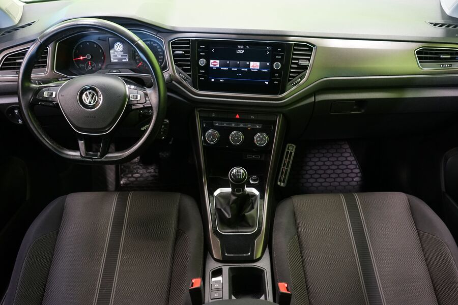 Volkswagen T-Roc vaihtoauto